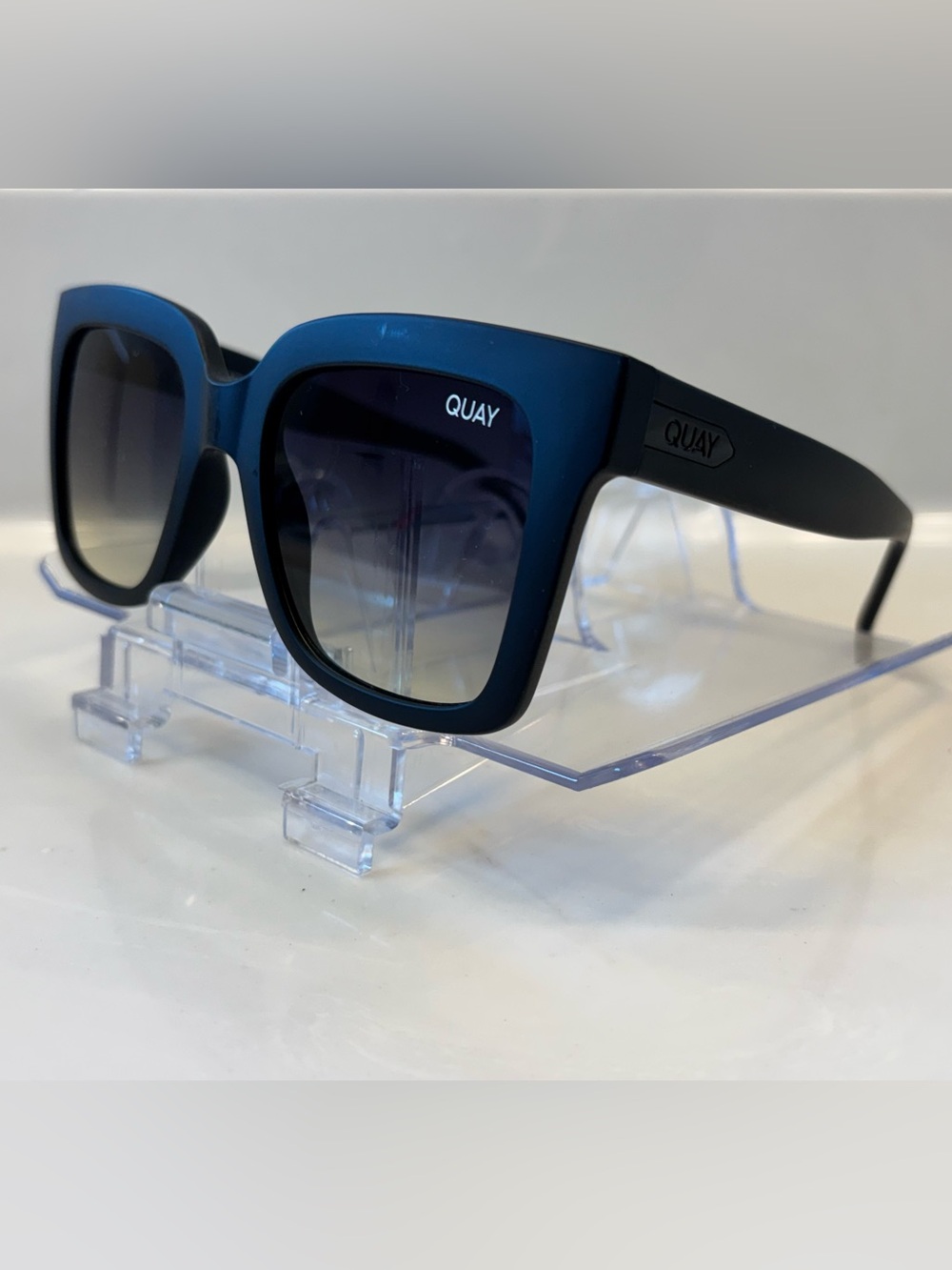 Quay Australia Black Square Sunglasses with Gradient Lenses - Picture 3 of 8